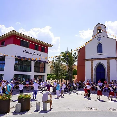 T2 - 4 Pers - Village - 200m De La * Le Barcarès